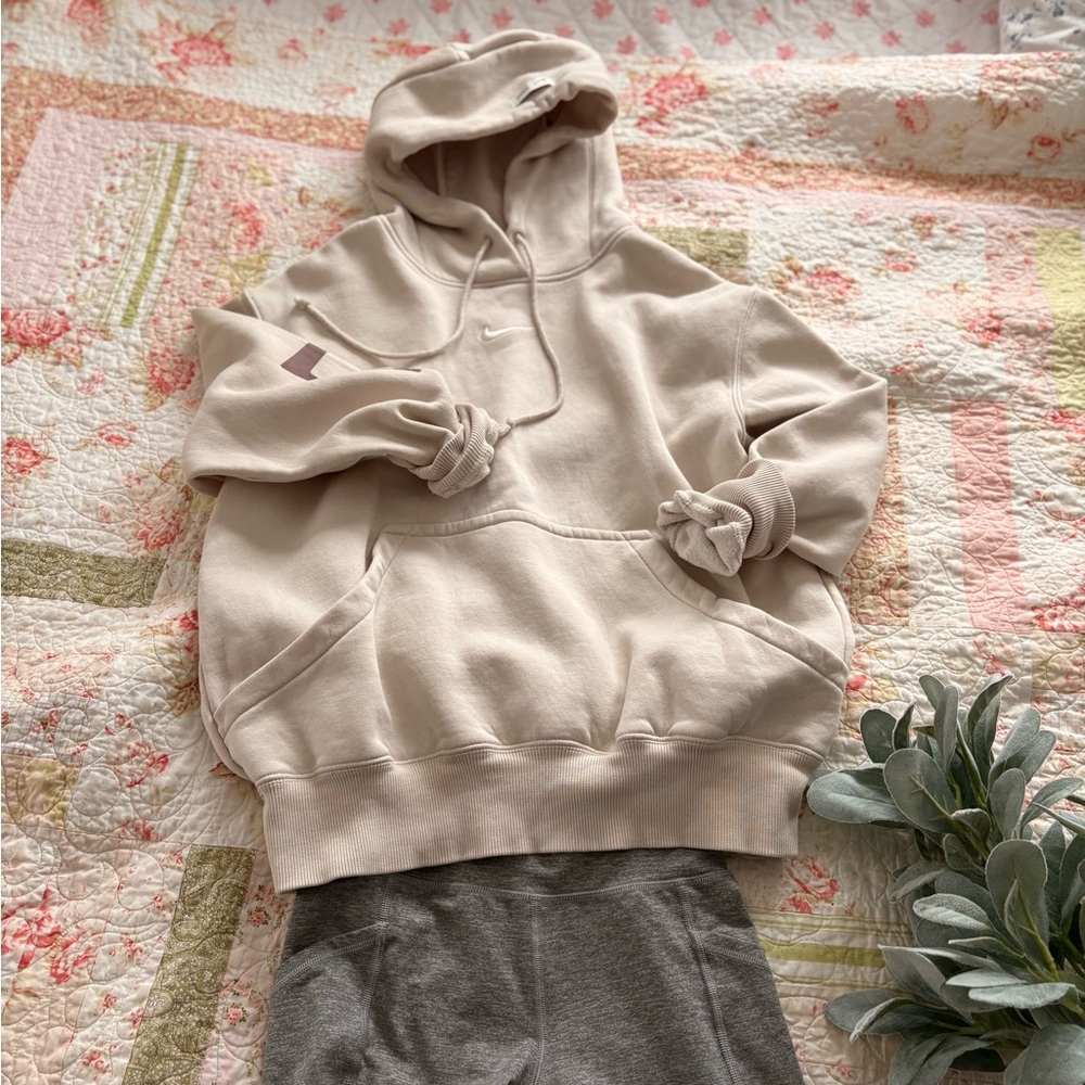 Nike Cream Hoodie - Picture 9 of 10
